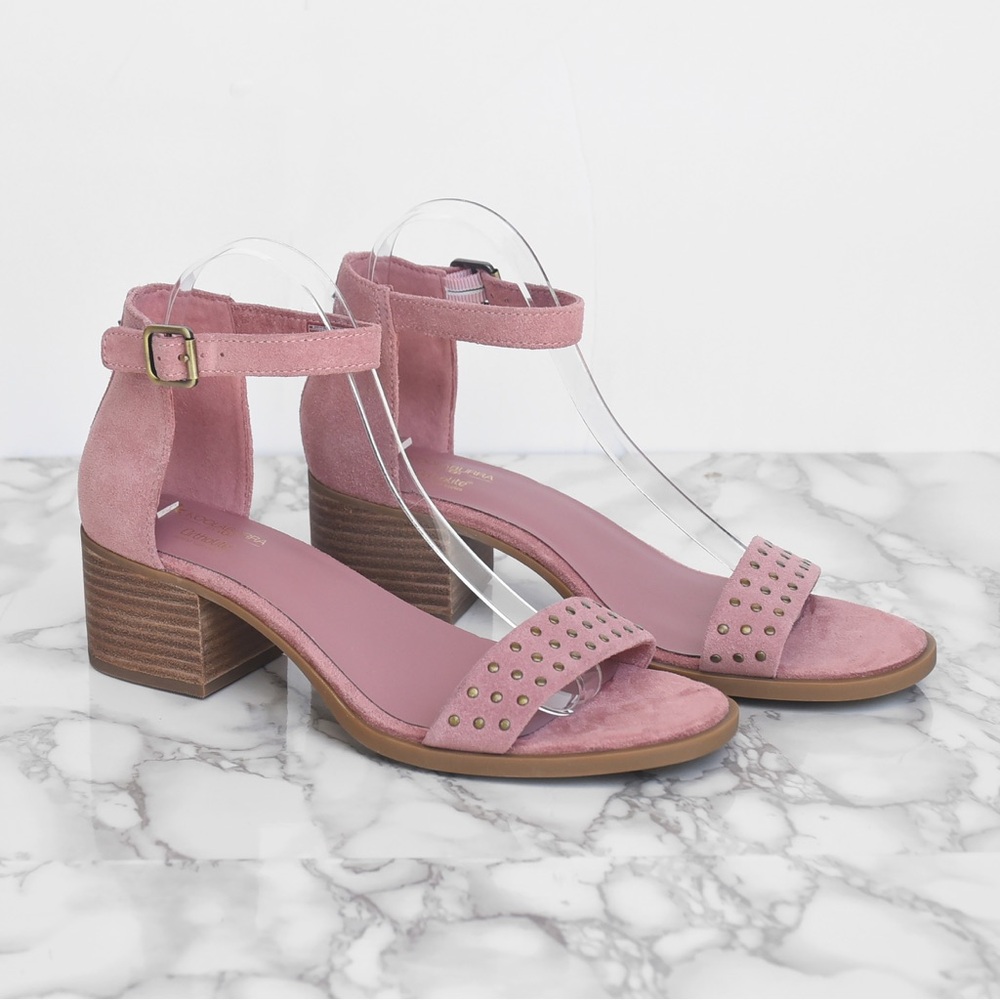 NWOT Koolaburra by Ugg Bellen Suede Studded Sandal Ash Rose Size 9.5